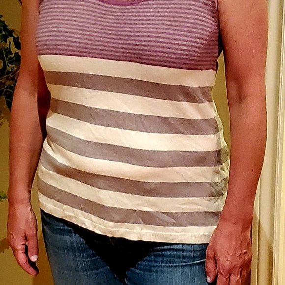 Top - Picture 2 of 2